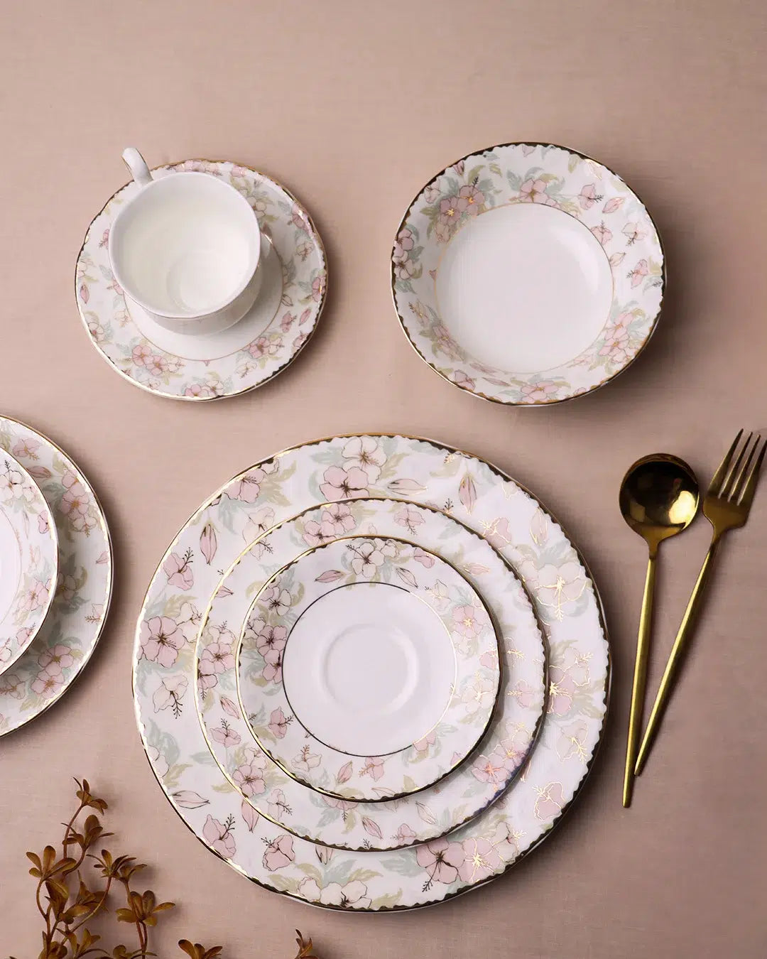 32 Pieces Bone China Dinner Set – Blossom