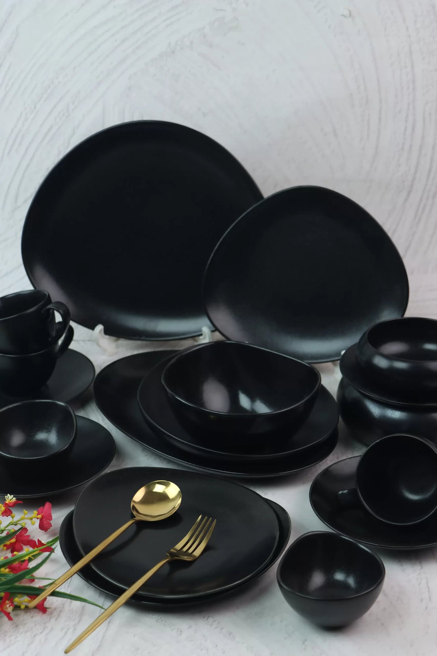 Exclusive Trigo Black 26 Pieces Dinner Set - Trigo Series