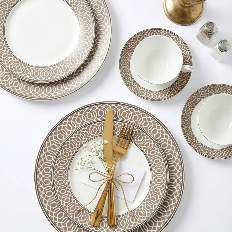 Peel White 6 Pieces Half Plate Set